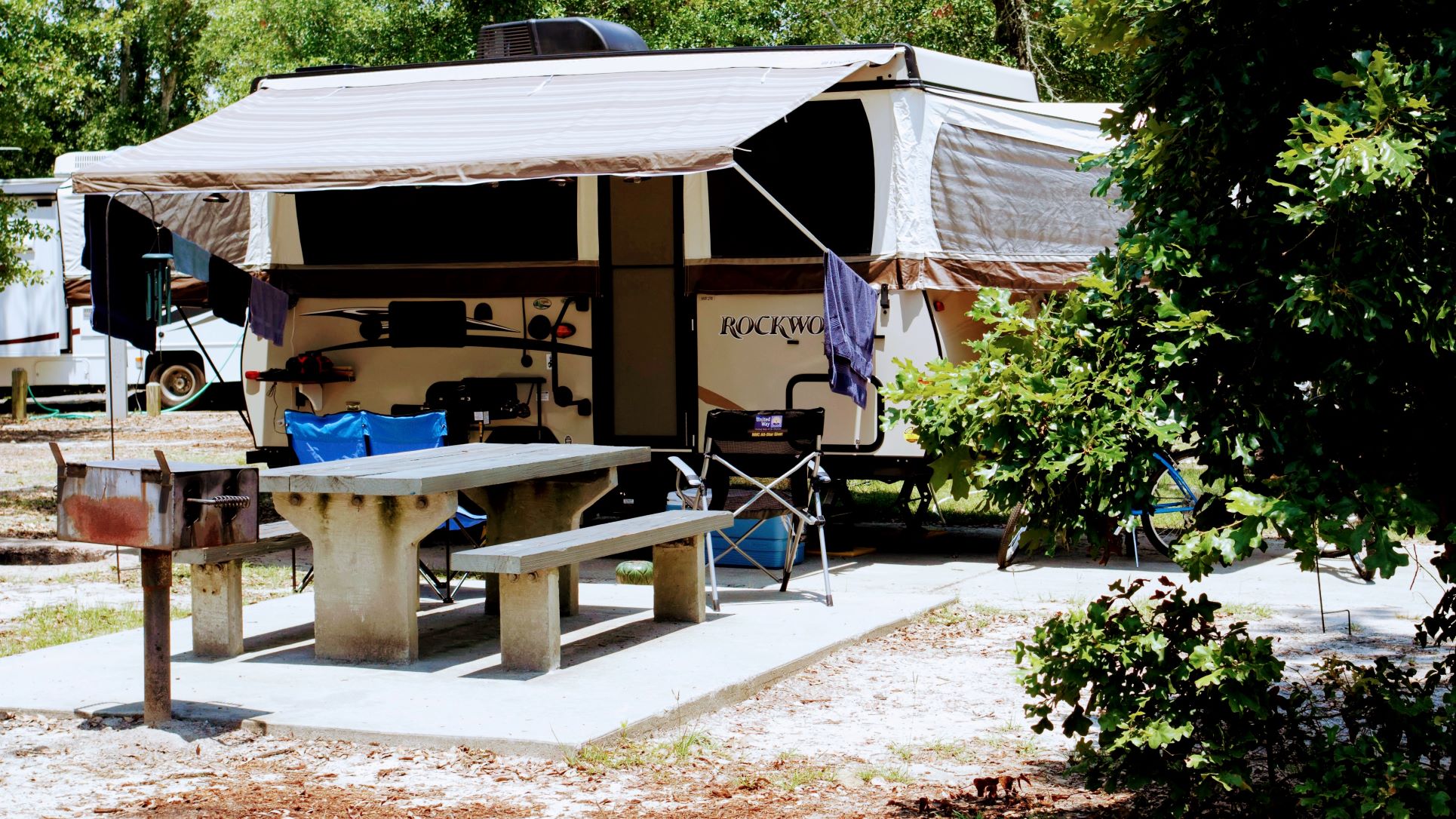 Pop-Up camper at campsite